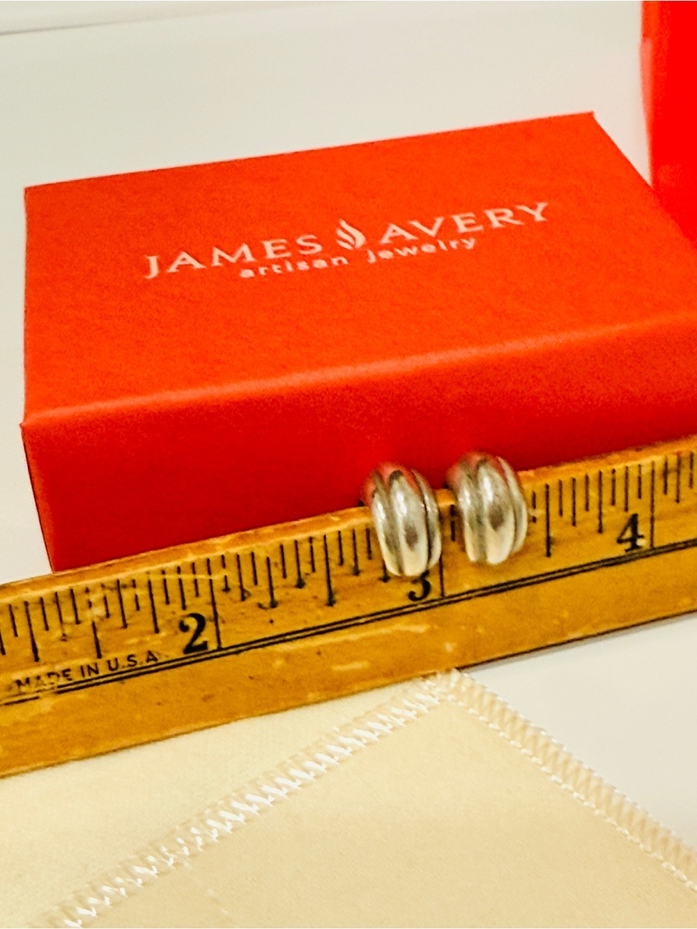 Retired James Avery Artisan Sterling “Trio Beveled" Hoop Earrings - Picture 7 of 13